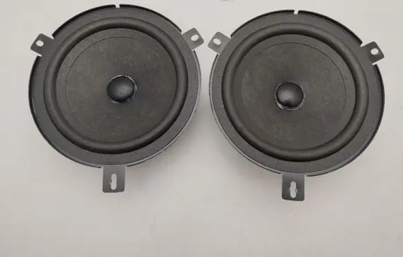 Front door high frequency speaker