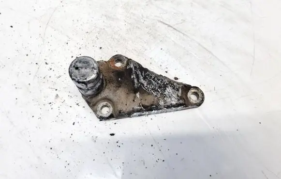 Audi A6 S6 C5 4B Engine mounting bracket 8D0199343J
