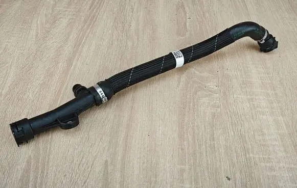 BMW X6 G06 Engine coolant pipe/hose 8470070