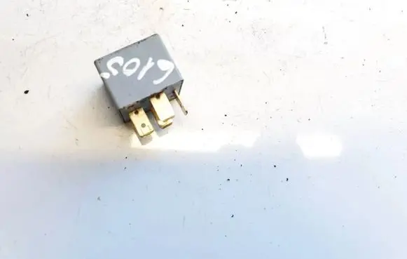 Audi TT Mk1 Other relay 141951253b 20240072