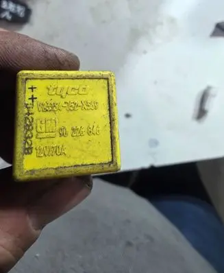 Opel Zafira A Other relay 90226846