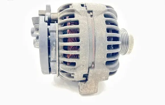 Volvo XC90 Generator/alternator 8651665