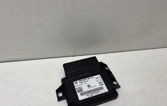 Volkswagen PASSAT B7 Hand brake control module 3AA907801H