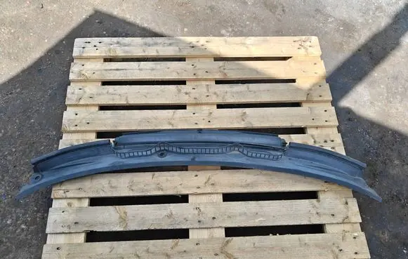 BMW X3 E83 Wiper trim 51713401812