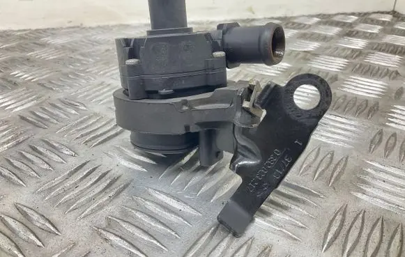 Seat Leon (5F) Electric auxiliary coolant/water pump 5C0965567 5Q0121599M 5Q0121093AH
