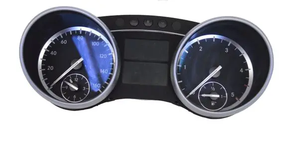 Mercedes-Benz GL X164 Speedometer (instrument cluster) A1649008400