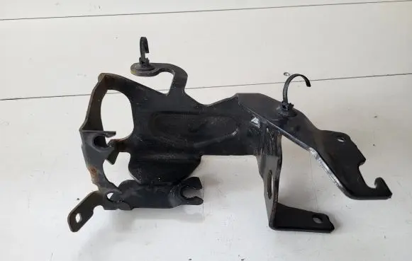 Opel Crossland X ABS pump bracket 9818695380