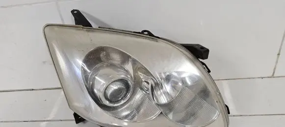 Toyota Avensis T250 Headlight/headlamp UpMM60GF20