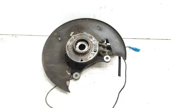 Front wheel hub spindle knuckle