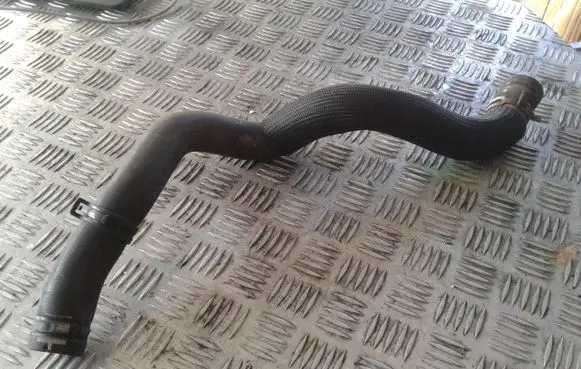 Renault Megane III Engine coolant pipe/hose