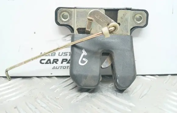 Audi A4 S4 B5 8D Tailgate/trunk/boot lock/catch/latch