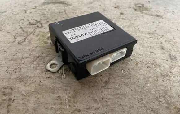 Lexus RX 330 - 350 - 400H Wing mirror control module 8943048040 6151380000