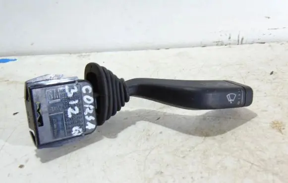 Opel Corsa B Wiper control stalk 90243252