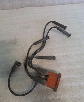 Volkswagen PASSAT B2 Ignition distributor 