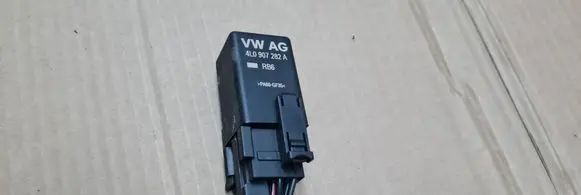 Audi A7 S7 4G Glow plug pre-heat relay 4L0907282A