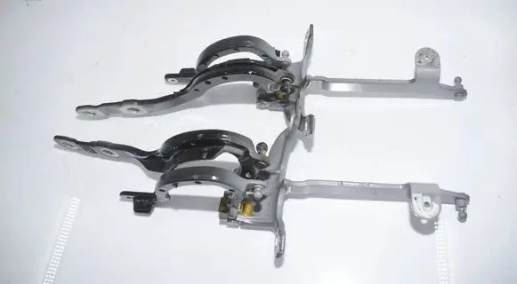 BMW 5 G30 G31 G38 Tailgate/trunk/boot hinge 7390414 7390413 7441475