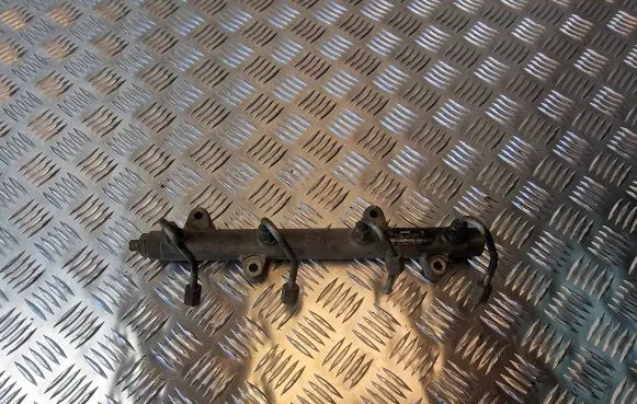 Audi A8 S8 D3 4E Fuel main line pipe 057130089C