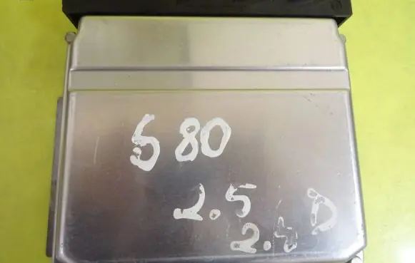 Volvo S80 Engine control unit/module 0281001776