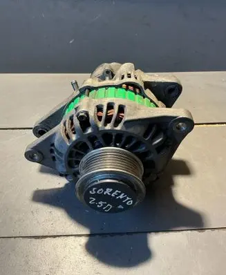 KIA Sorento Generator/alternator 373004A110