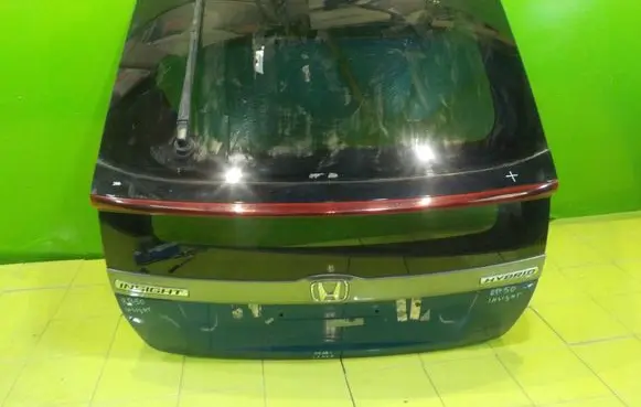 Honda Insight Tailgate/trunk/boot lid RP50
