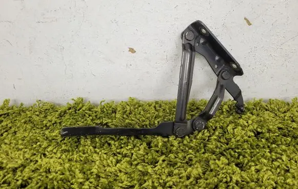 Volkswagen Eos Engine bonnet/hood hinges 1q0823302c