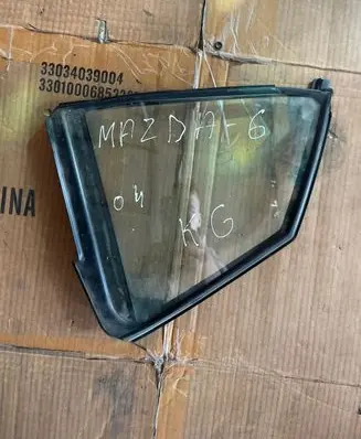 Rear vent window glass