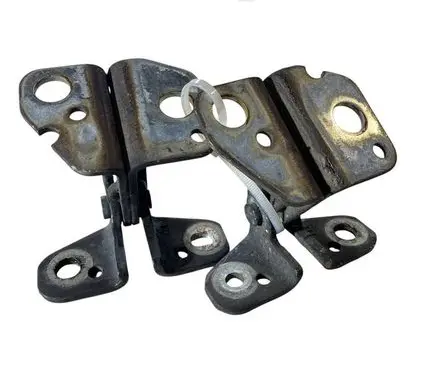 Dodge RAM Rear door hinge set 68421707AA 68421709AA 120038
