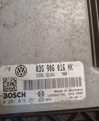 Volkswagen Touran I Engine control unit/module 03G906016HK 1039S07795 0281012251