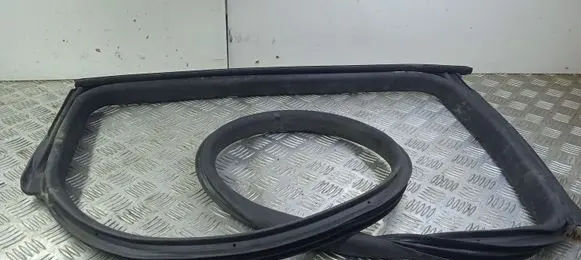 Maserati Ghibli Rubber seal rear door 