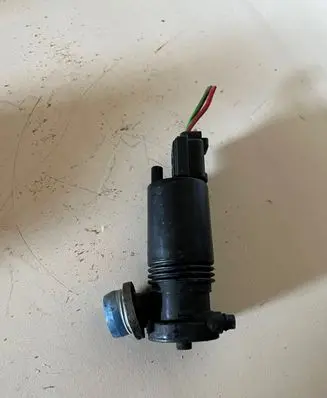 Land Rover Discovery 4 - LR4 Windscreen/windshield washer pump 1011285 100116B 819056