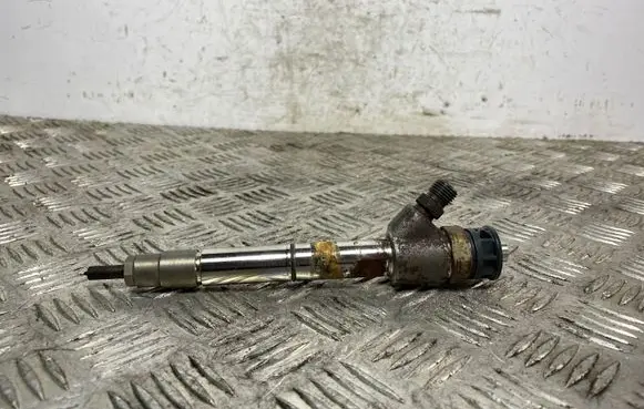 Fuel injector