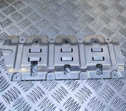 BMW 5 E60 E61 Other engine bay part 7555904