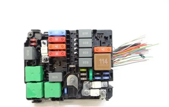 Peugeot Partner III Fuse box set 9808813380