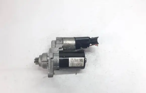 Volkswagen Golf VI Starter motor 02Z911023E 0001121408 21062012
