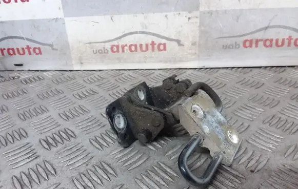 Audi A6 S6 C5 4B Rear door lower hinge 4B0833412B