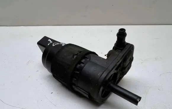 Audi Q5 SQ5 Windscreen/windshield washer pump 8K9955647