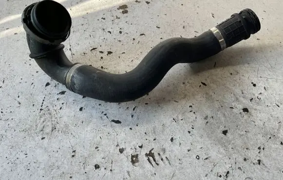 Opel Insignia A Coolant pipe/hose 39018802