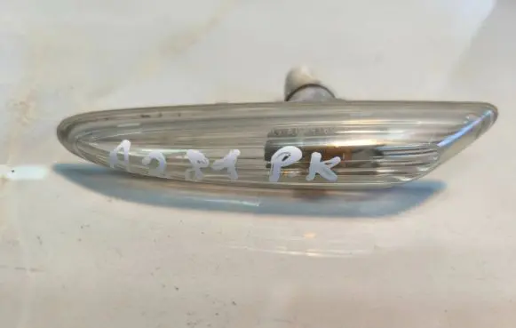 BMW X3 E83 Front fender indicator light A074918