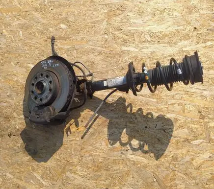 Seat Leon (5F) Front wheel hub spindle knuckle 5Q0256N