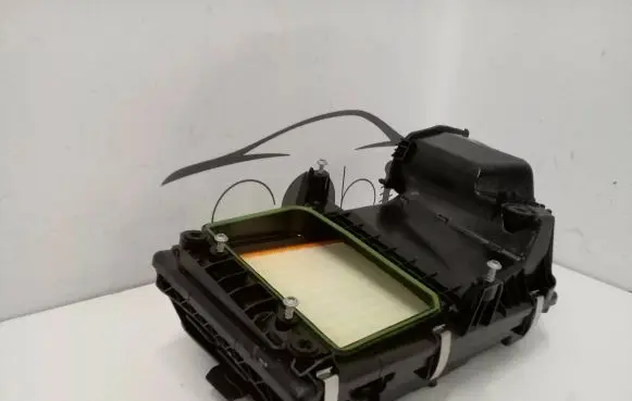 Mercedes-Benz E W214 Air filter box A6540902501