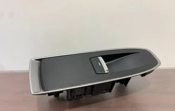 Subaru Ascent Electric window control switch 83071XC15A