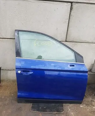 Seat Arona Front door LW5L