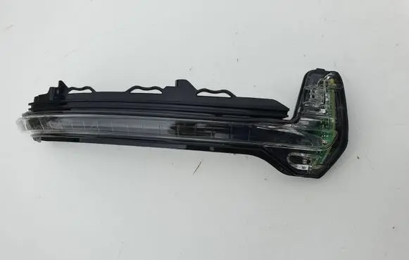 Audi TT TTS RS Mk3 8S Mirror indicator light 8S0949102A 197577