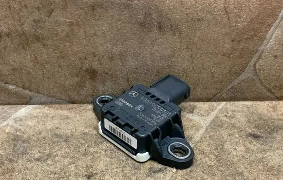 Mercedes-Benz E W212 ESP acceleration yaw rate sensor A0009059101