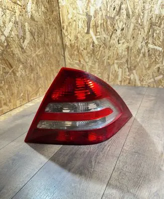 Mercedes-Benz C W203 Rear/tail lights
