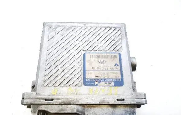 Renault Scenic I Engine control unit/module 7700868189 7700105605