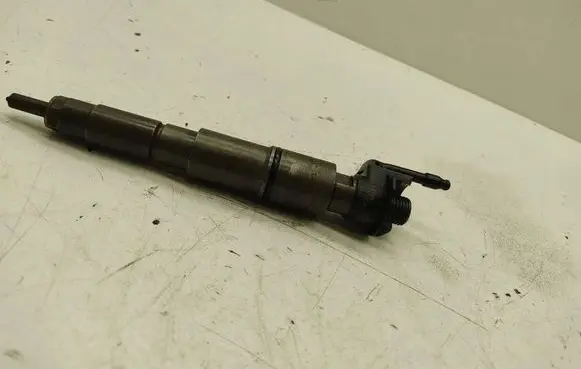 BMW 7 E65 E66 Fuel injector 779209703 0445115009