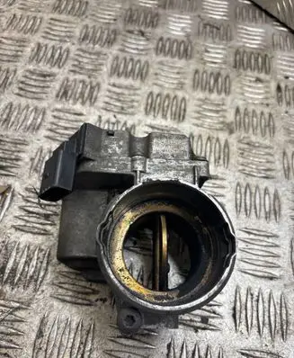 Volkswagen PASSAT B6 Throttle valve A2C53099815 03G128063C 1502070419