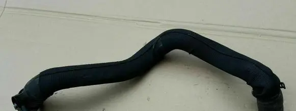 Audi A4 S4 B8 8K Engine coolant pipe/hose 8K0122293F