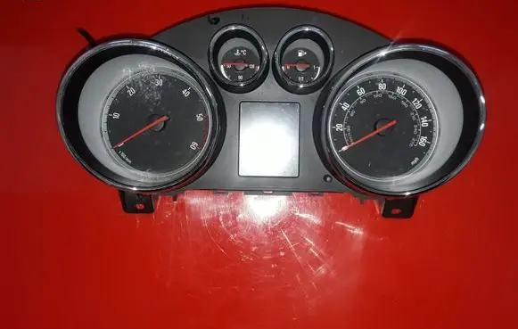 Opel Zafira C Speedometer (instrument cluster) 13460585 600775881 15054